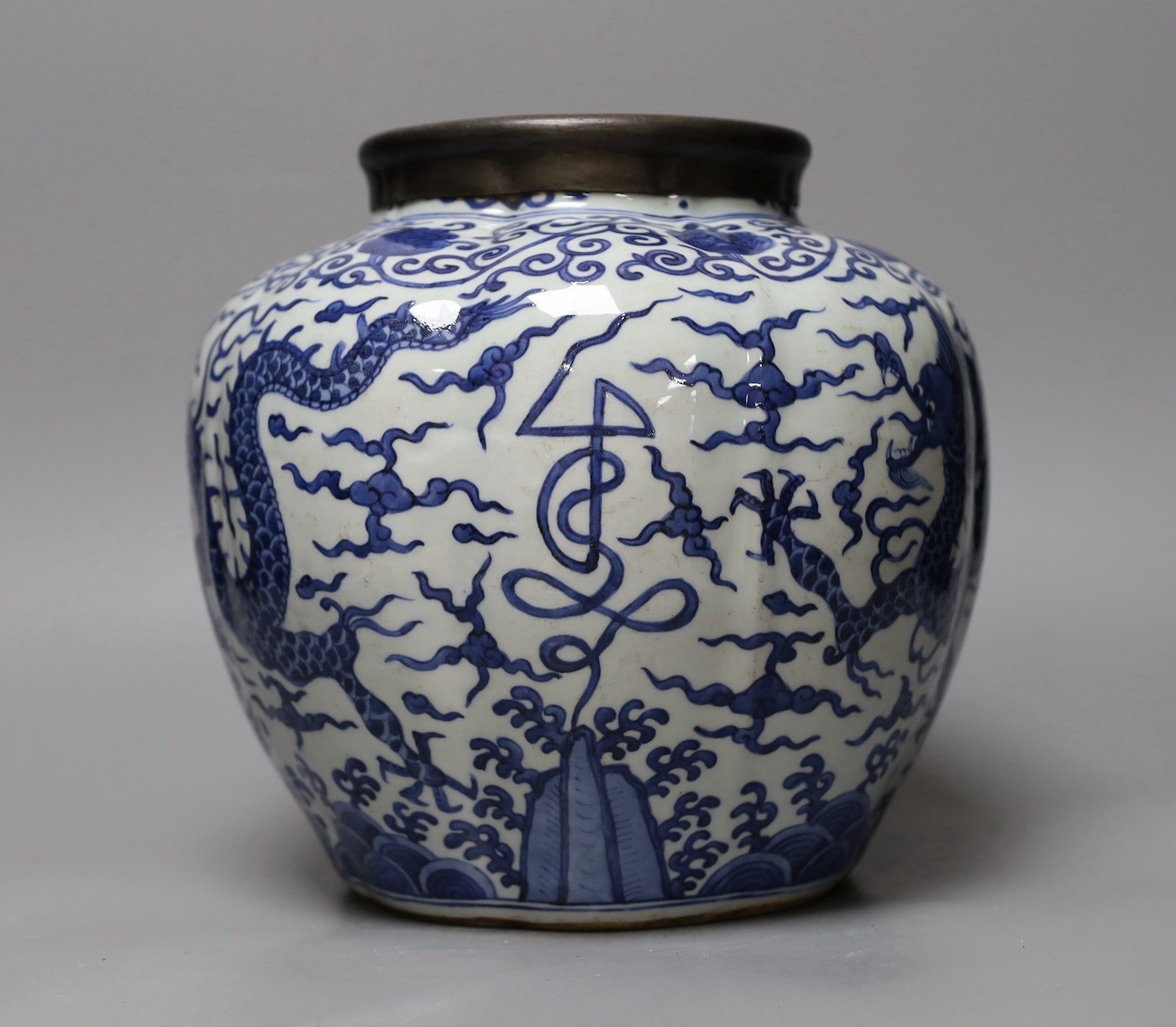 A Chinese blue and white ‘dragon jar, Wanli mark and possibly of the period, 23 cm high